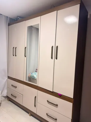 GUARDA ROUPA SEMI NOVO 