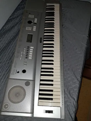 Yamaha DGX-220 76 Teclas + Pedal Sustain - Funcionando Perfeitamente