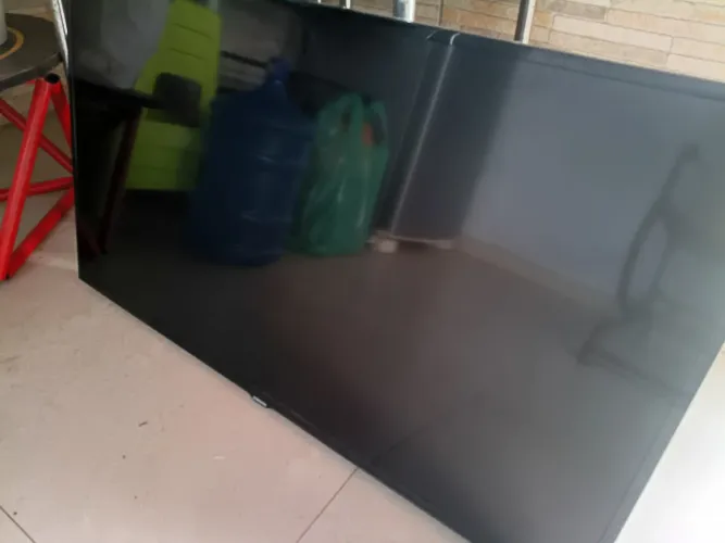 Tv para retirada de peças