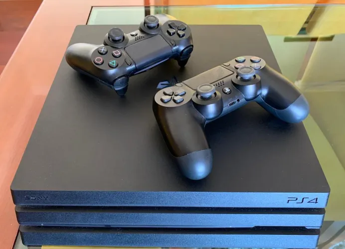 PLAYSTATION 4 PRO