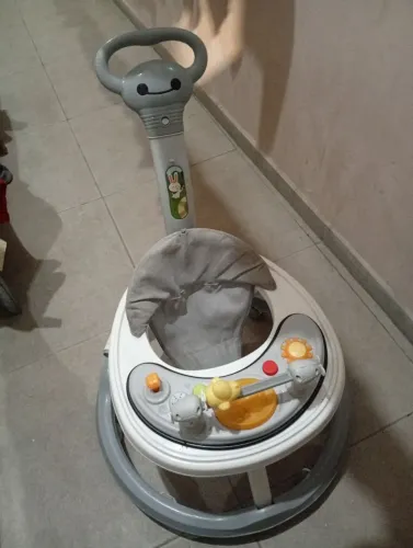 Andador de bebê 