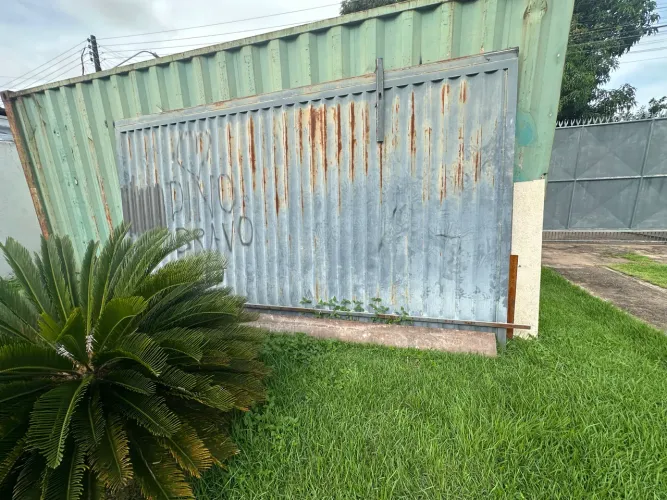Portão chapa lambri