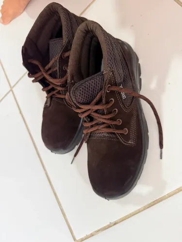 Bota EPI e colete 
