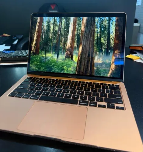 MacBook AIR 2020