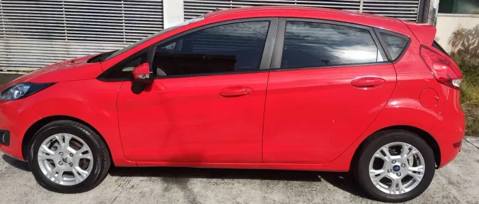 Ford Fiesta 1.6 16V Flex Aut. 5P 2016
