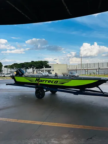 Vendo barco marreco motor Mercury 25hp