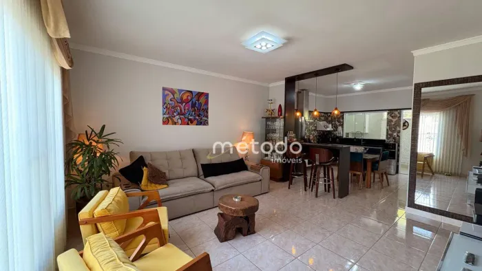 Casa com 2 quartos à venda, 77 m² por R$ 550.000 - Condomínio Residencial Farmland II - Gu