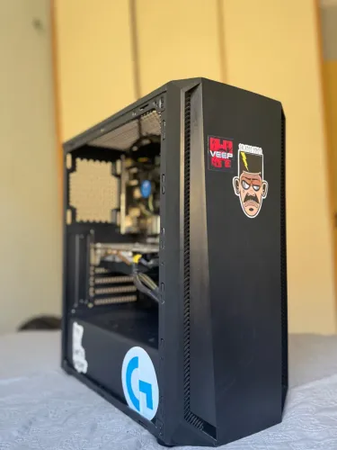 PC GAMER - INTEL i5 + RX 580 8GB