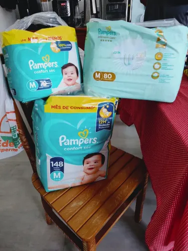 Fraldas Pampers M