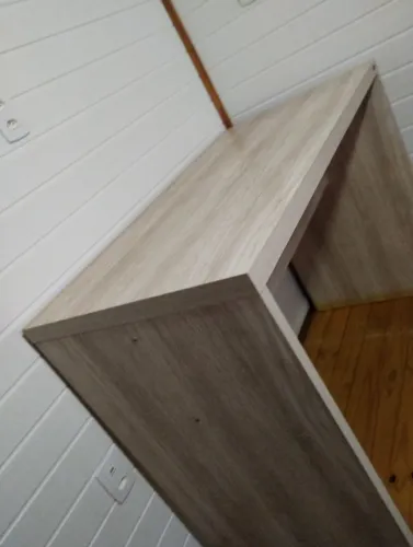 Serve como Mesa,Rack, bancada,em perfeito estado 