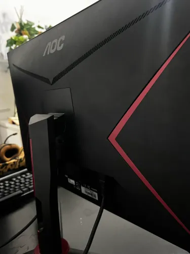 Monitor AOC 27? 100Hz