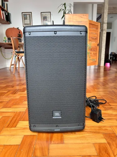 Caixa de som profissional JBL EON 610
