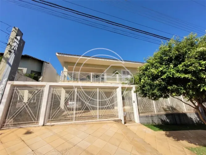 VENDE-SE Residência NO JARDIM TROPICAL - MARÍLIA/SP