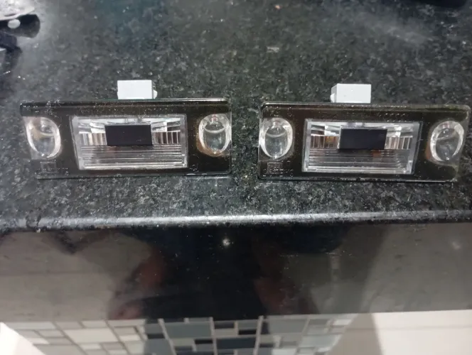 Luz de placa do Audi A3 99 original 