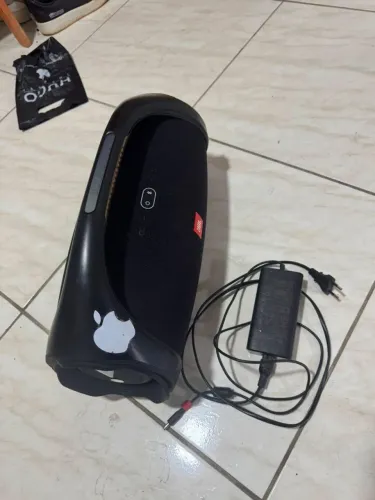 JBL bombox 2 ,bateria excelente ,alta qualidade , watts *
