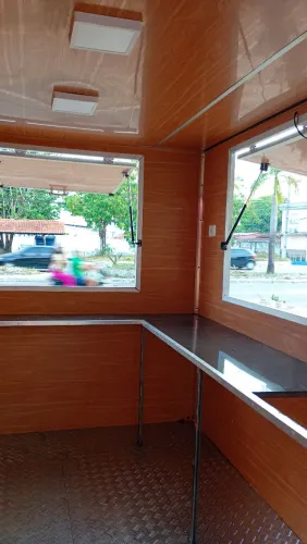Vendo lindo Food Truck, novinho, nunca foi usado