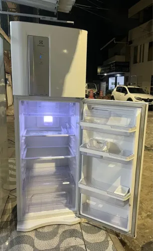 Geladeira eletrolux temos duas cada uma a partir de 1250