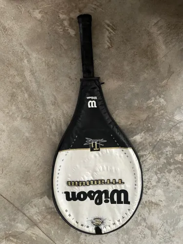 Raquete Wilson Titanium