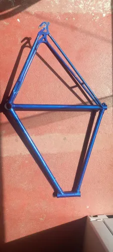 Quadro caloi10 aro 27 década de 70, tamanho:60x60, cor azul metalico.