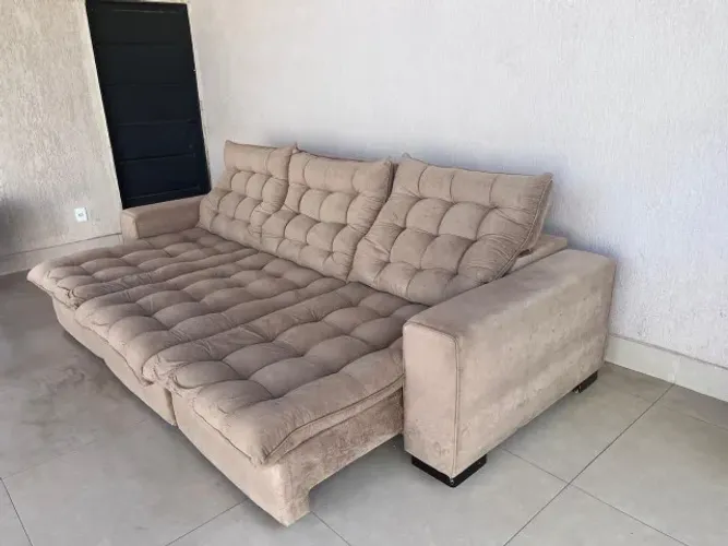 Sofá retrátil e reclinável
