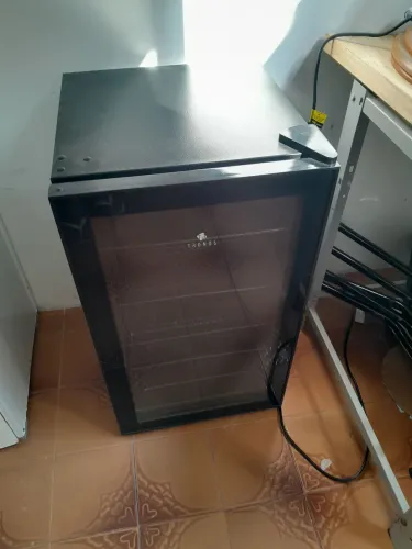 Cervejeira 90L nova 127v gelando muito