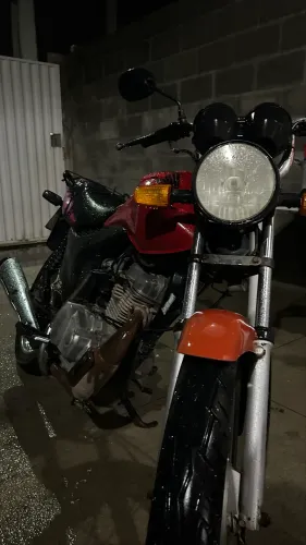 Honda CG 125 Vermelha - Bem Conservada