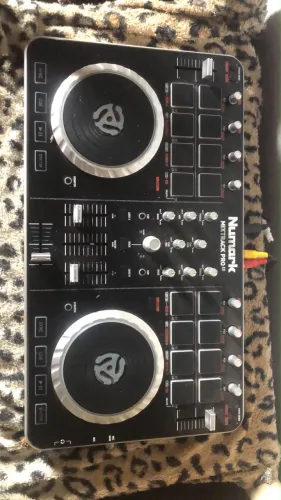 Dj numark mixtrack pro II