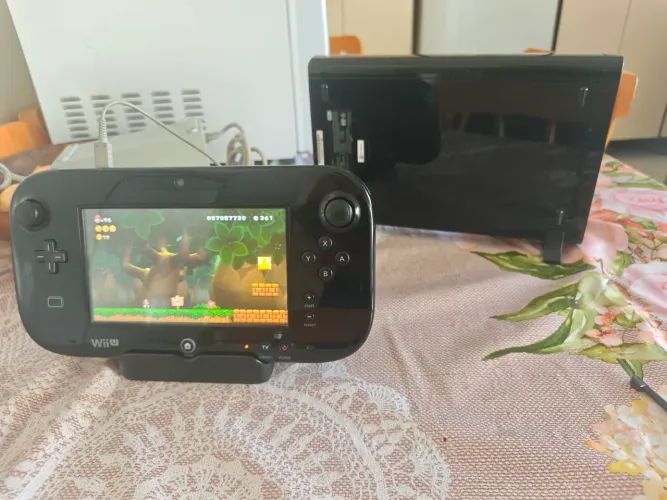 Nintendo Wii U desbloqueado usado em excelente estado 