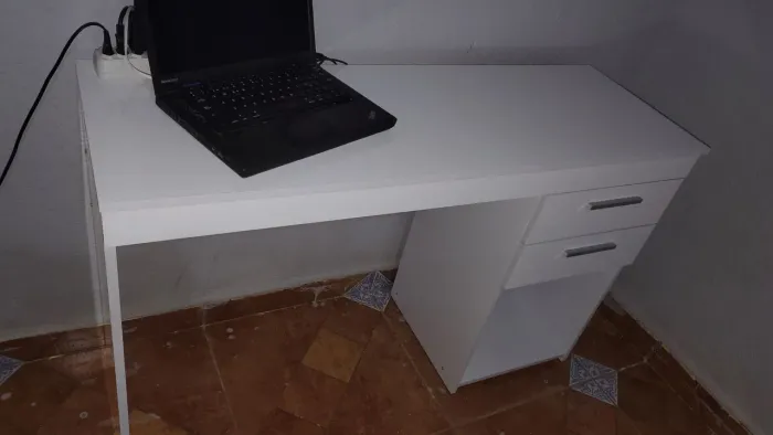 Escrivaninha / Mesa de estudo