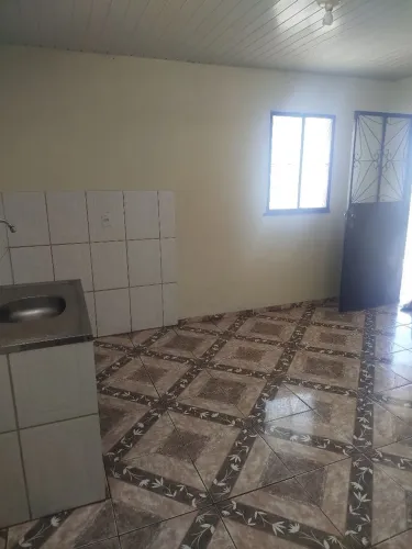 ALUGA-SE APARTAMENTO 