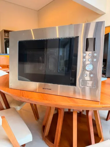 Micro-ondas de Embutir Elettromec Luce Flat 25 Litros 220V