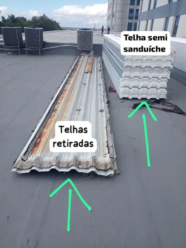 Telha sanduíche e estrutura STEEL frameng
