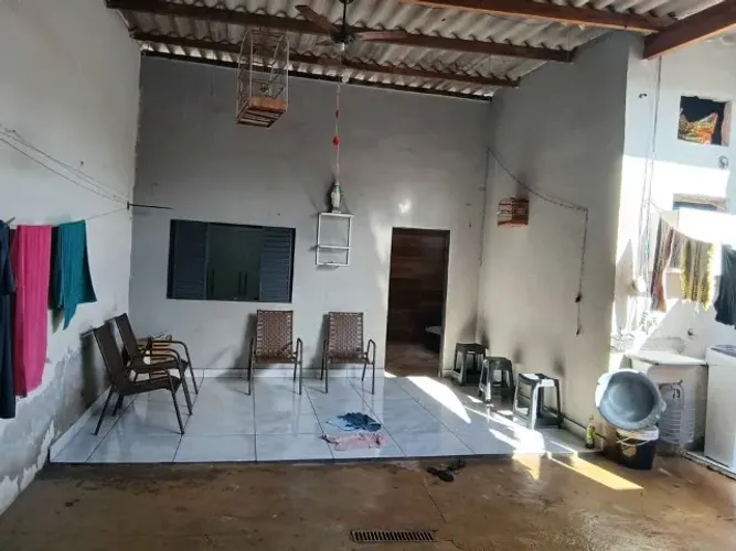 Casa linda e bem conservada a venda em Argolas vila velha (próx: a praça de Argolas)