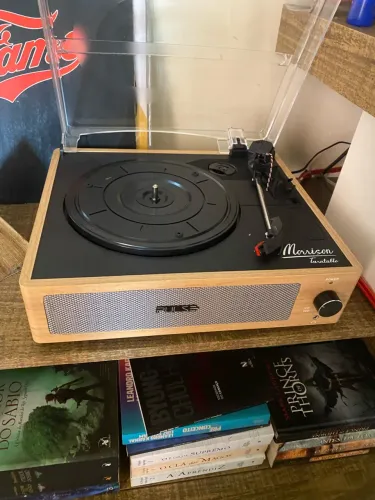 Vitrola Retro Bluetooth Pulse, com defeito para uso de peças para reposição