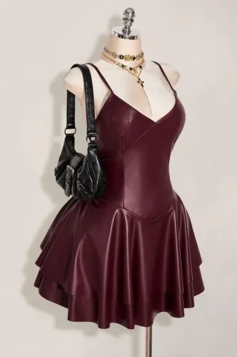 Vestido vinho  novo perfeito estado 