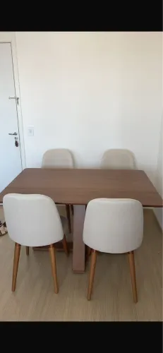 Mesa + 4 cadeiras