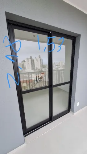 Porta de correr para sacada