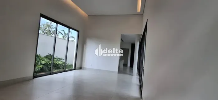 Casa com 3 quartos sendo suíte disponível para venda no Bairro Jardim Botânico em Uberlând