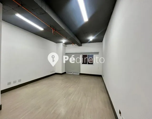 Excelente oportunidade comercial no Edifício Ferrara