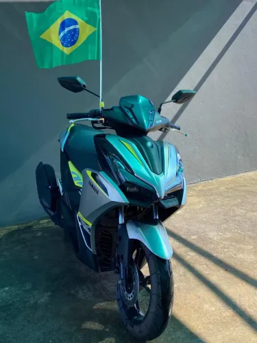 AEROX CONNECTED ABS PRATA 2026/2026