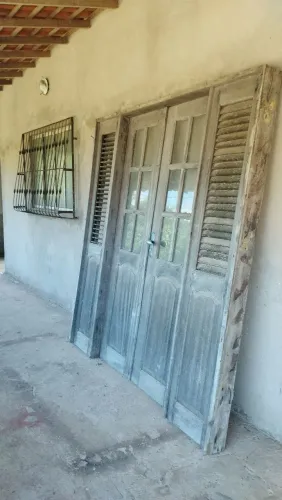 Porta 4 folhas com caixa tudo em madeira de pau darco