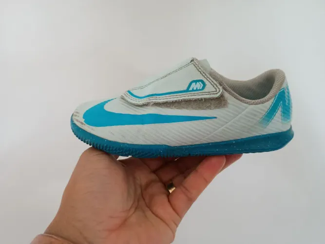 Chuteira N°26 Futsal Nike São Paulo - SP