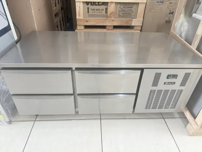 Balcão Refrigerado Macom 