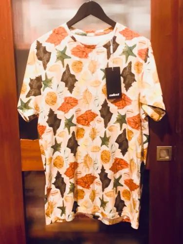 Linda camiseta da colcci nova TAM P