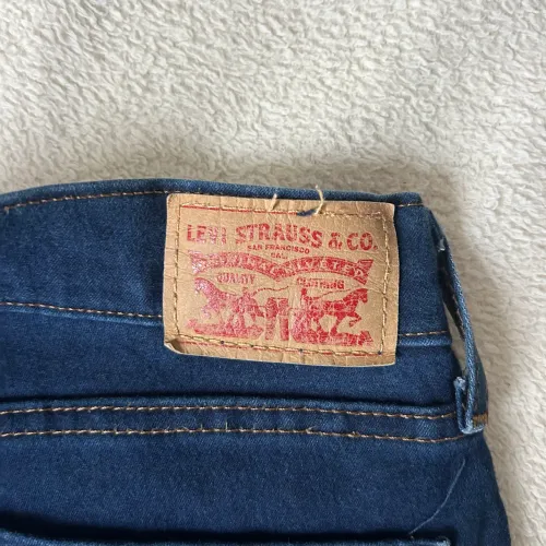 Calça Levis 524 Skinny Unissex