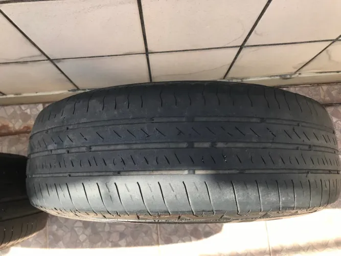 Jogo de pneu continental power contact 185/70 R 14 88T
