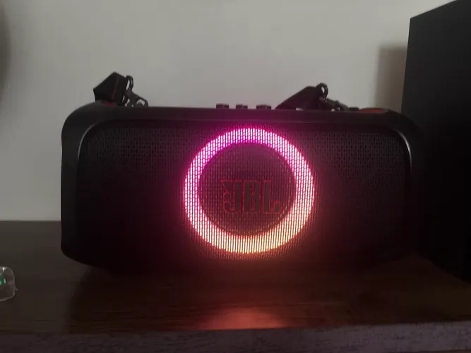 Caixa de som JBL partibox