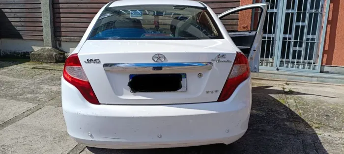 JAC J3 Turin Sedan 1.4 16V 4P Mec. 2013
