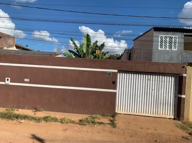 Casa Taguatinga 3qts Lote 400 mts Qcs 19