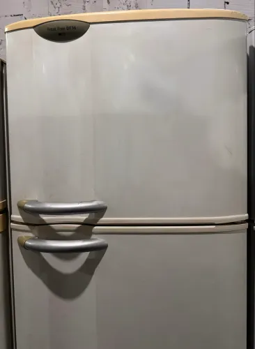Geladeira usada grande inox Frost free gelando muito